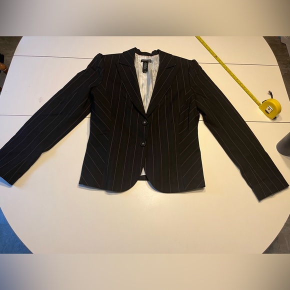 Kenneth Cole Blazer black with pink pin striped Fitted Size 12 - Picture 1 of 9